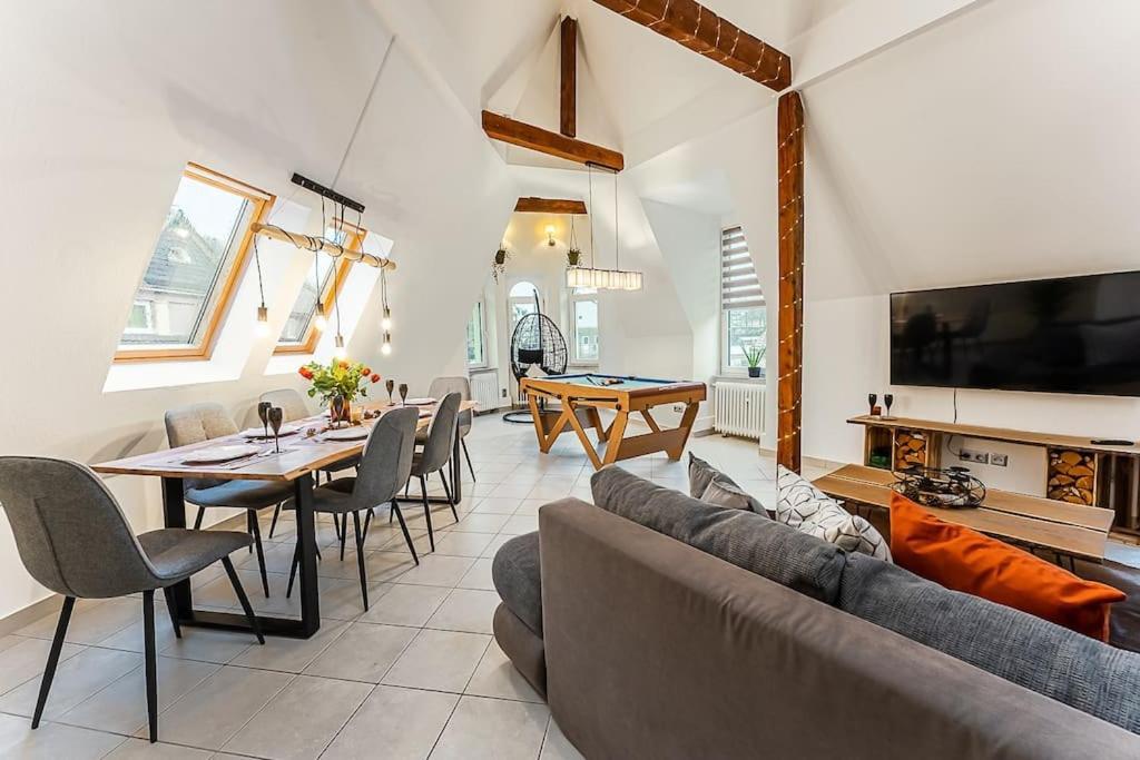 Ferienwohnung Loft Mit Billard-Tisch Und Ps4 Wuppertal Exterior foto