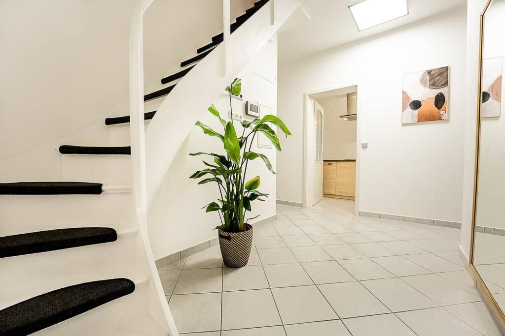 Ferienwohnung Loft Mit Billard-Tisch Und Ps4 Wuppertal Exterior foto