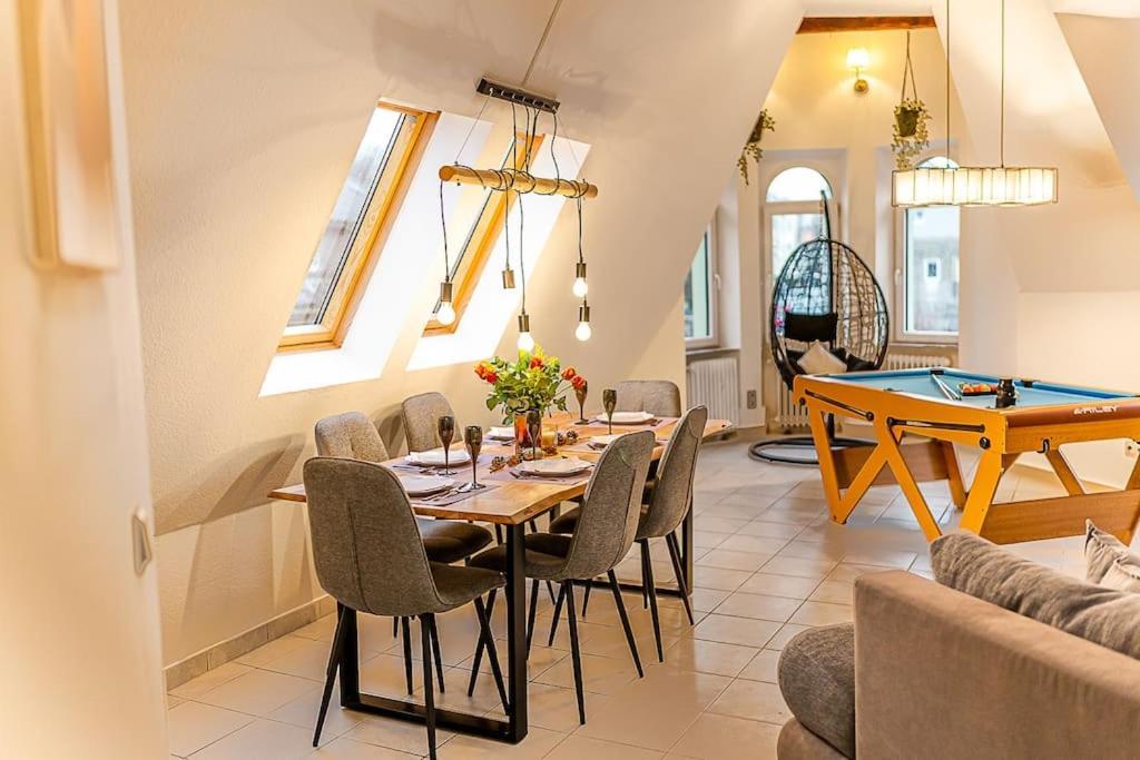 Ferienwohnung Loft Mit Billard-Tisch Und Ps4 Wuppertal Exterior foto