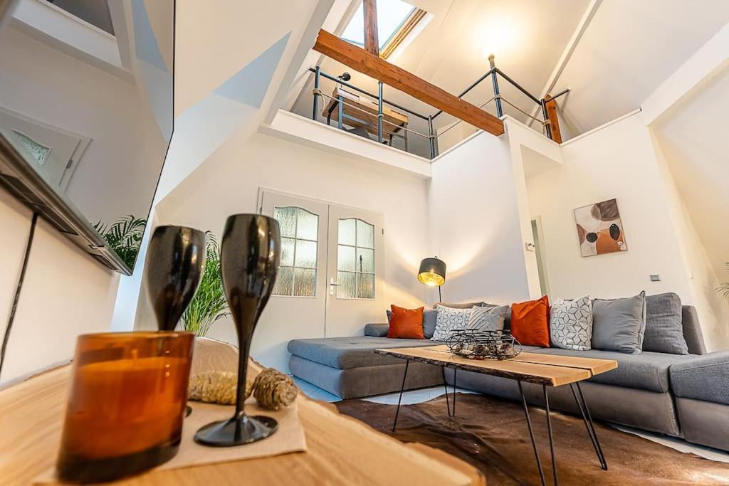 Ferienwohnung Loft Mit Billard-Tisch Und Ps4 Wuppertal Exterior foto